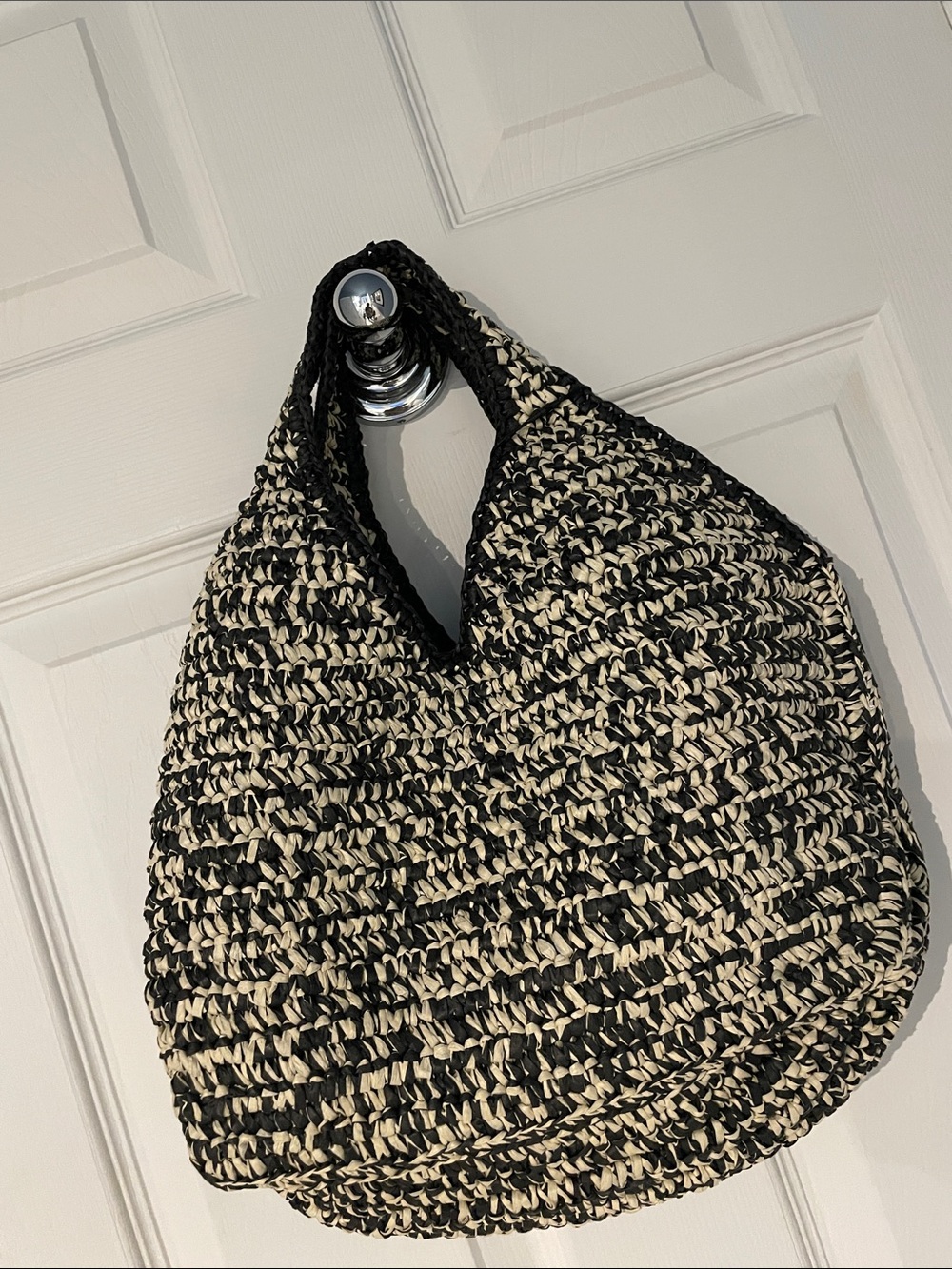 ZARA Woven Black and Cream Crochet Tote Bag - Picture 2 of 7